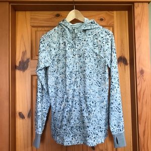 Lululemon Lightened Up Pullover Activewear Outerwear